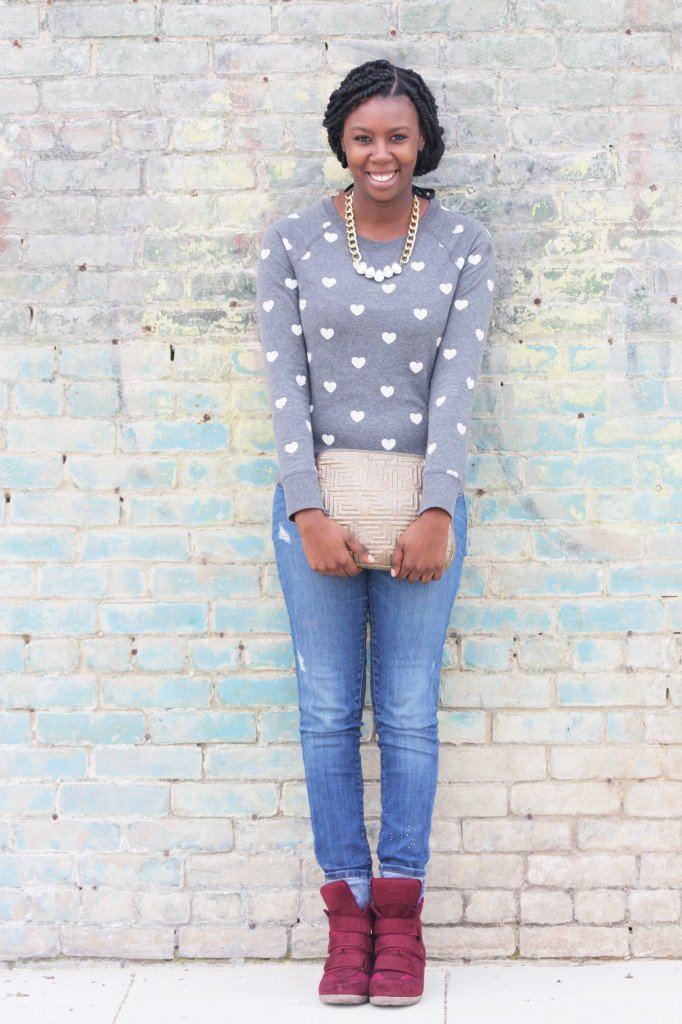 Tasha in Target Crewneck Sweatshirt, Zara Jeans, Kahsha Sneaker Wedges, Murval Clutch. #boxbraids #bizblogger #smallbiz #killeen