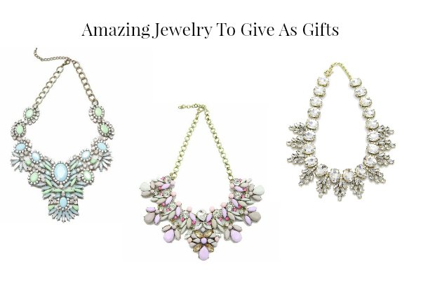 beautiful statement necklace to give friends as gifts