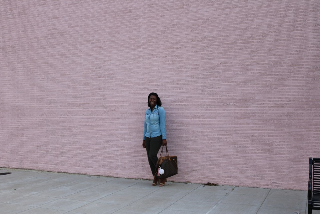 Target chambray, gap jeans, Louis Vuitton Neverfull with faux fur pouf from Arm Candy Crush + leather tassle from Love Cortnie. Cato shoes